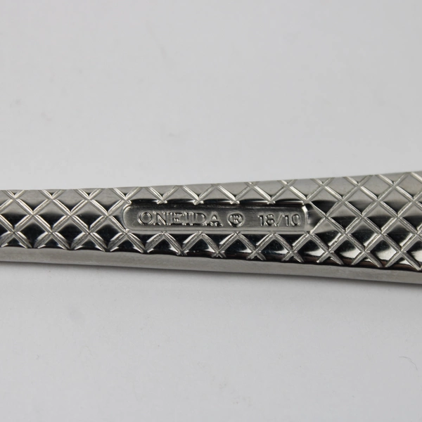 Oneida Silver Quanta Pattern 18/10 Stainless Dinner Fork W/Back Design 8.5" HTF