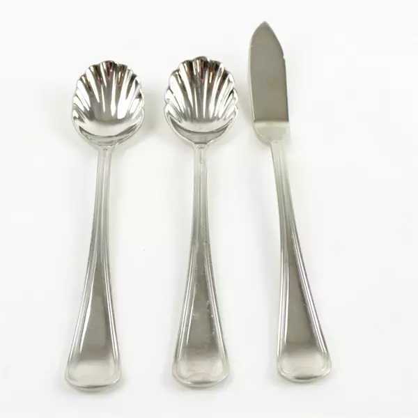 Lot of 3 Oneida Flambe Flatware: Sugar Shell Spoons & Butter Knife