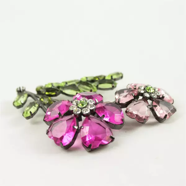 Vintage Rhinestone Flower Brooch Pink Magenta Sparkling Pin 3.5in