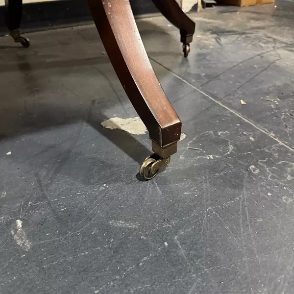 Thomasville Ernest Hemingway Collection Spiral Design Wooden Dinner Table