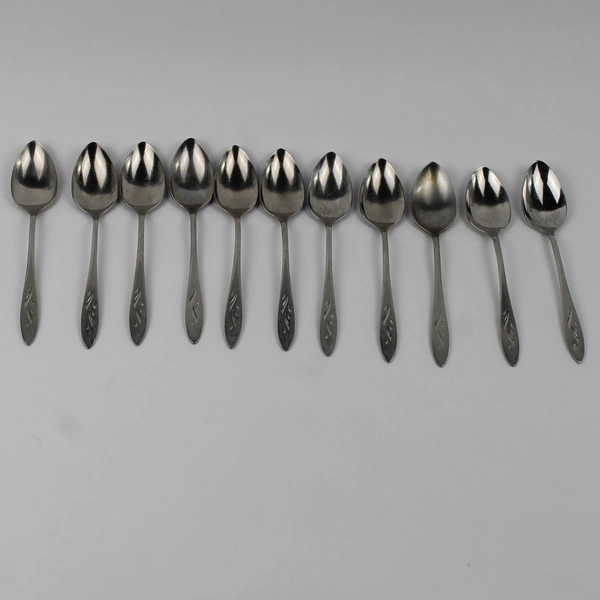 Lot of 11 Oneida Oneidacraft Deluxe Ember Glow Stainless Teaspoons 6" 