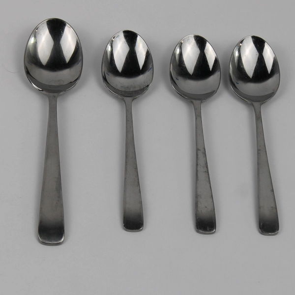 Lot of 4 Oneida (Northland) Dane Pattern 3 Teaspoons 1 Oval Soup Spoon Good HTF
