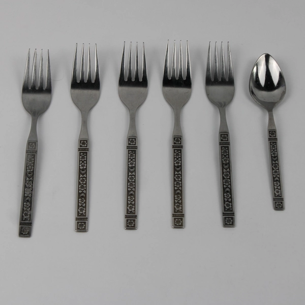 Lot of 6 Oneida Silver Wm A Rogers SS Coliseum Pattern 5 Dinner Forks 1 Teaspoon