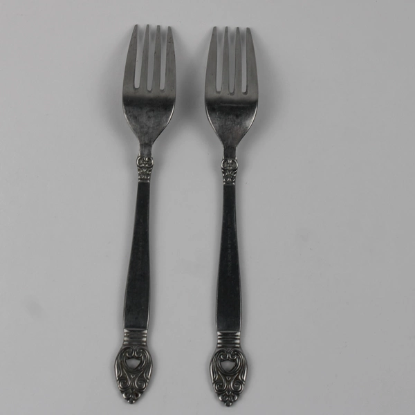 Lot of 2 Present Stainless Coronet Pattern Dinner Forks 7.5" Good Rare