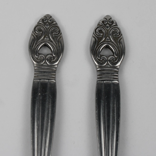 Lot of 2 Present Stainless Coronet Pattern Dinner Forks 7.5" Good Rare