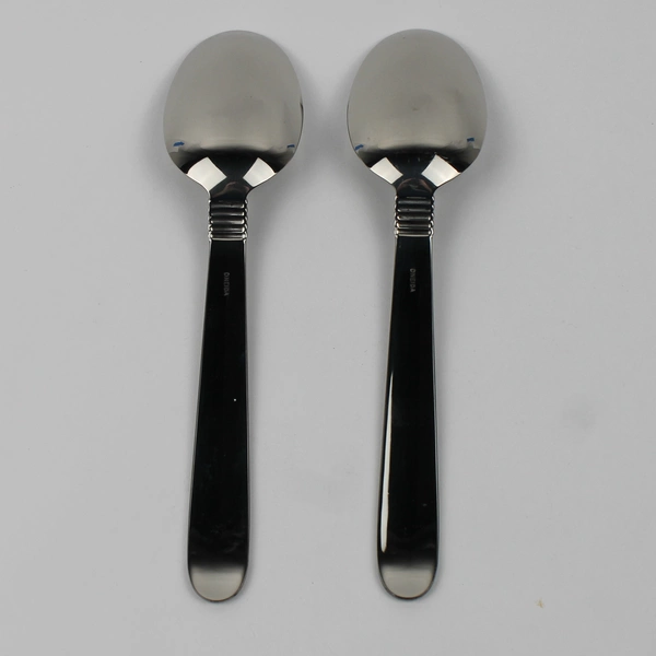 Lot of 2 Oneida Silver Raffia Pattern Serving Spoons 8.25" Rare