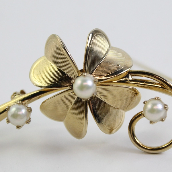 Vintage Gold-Tone Shamrock Flower Imitation Pearls Brooch