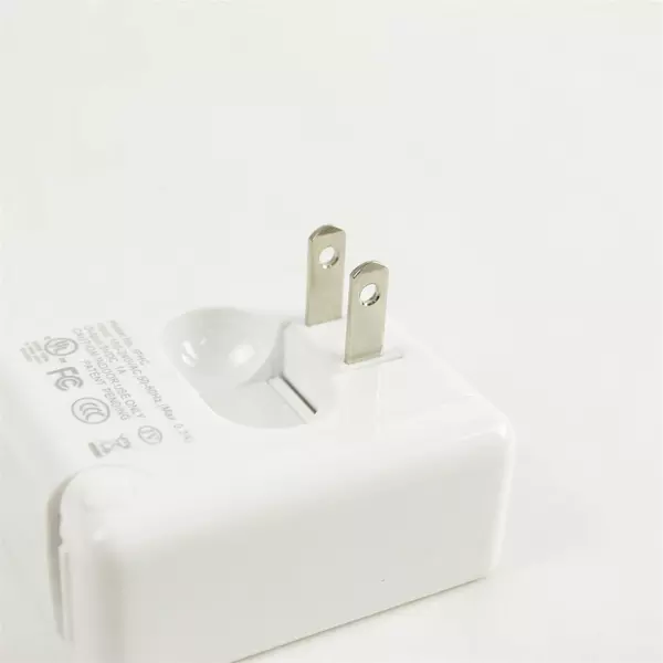 Scosche ReviveLite Home Charger with Nightlight iPhone 4 IPHC