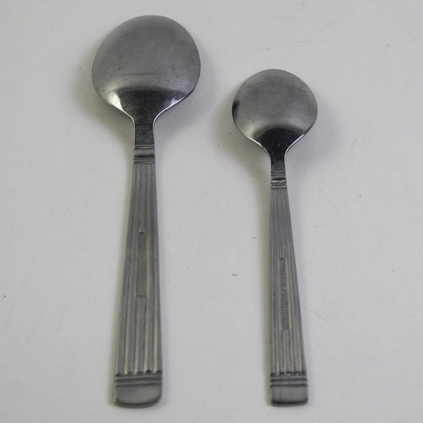 Lot of 2 Cuisinart Arcadia Pattern Ribbed Oval Soup Spoon Serving Spoon