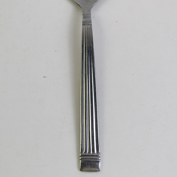 Lot of 2 Cuisinart Arcadia Pattern Ribbed Oval Soup Spoon Serving Spoon