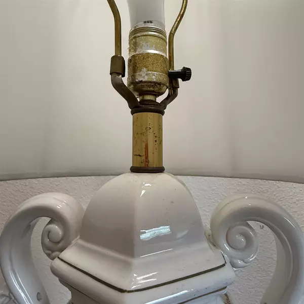 Vintage Hand Painted Gold Trim Porcelain Urn Shaped Lamp Drum Shade