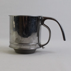  Small Stainless Steel Flour Sifter with Pull Lever Kitchen Gadget