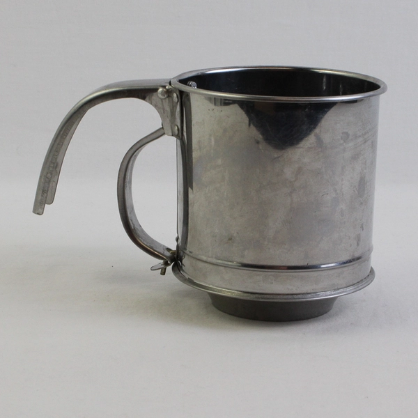  Small Stainless Steel Flour Sifter with Pull Lever Kitchen Gadget
