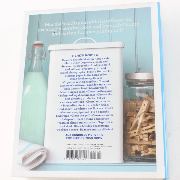 Martha Stewart's Homekeeping Handbook 1st Edition 2006 HC Clear Plastic DJ