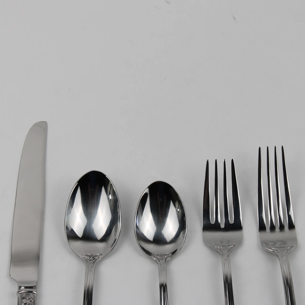 Lot of 6 Reed & Barton Queen's Garden Pattern SS 5-Piece Place Setting Flatware