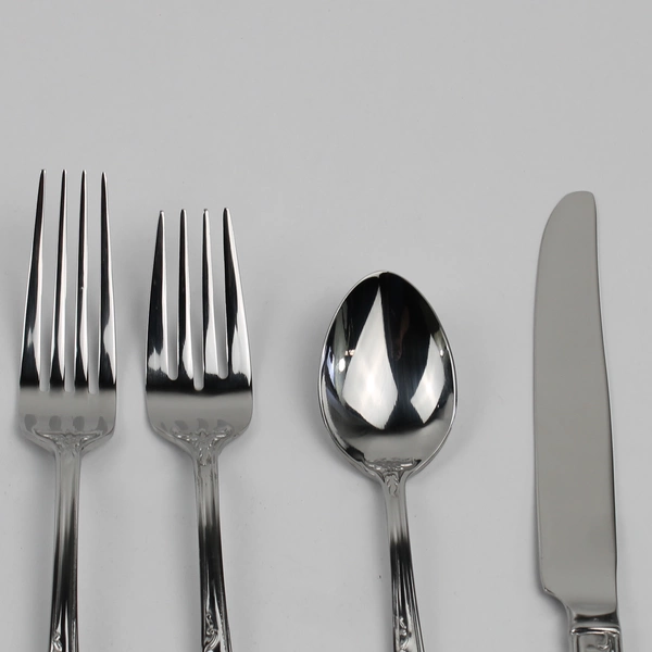 Lot of 20- Four Reed & Barton Queen's Garden Pattern SS 5-Piece Place Setting