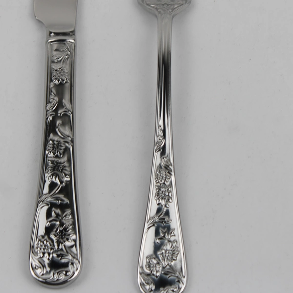 Lot of 20- Four Reed & Barton Queen's Garden Pattern SS 5-Piece Place Setting