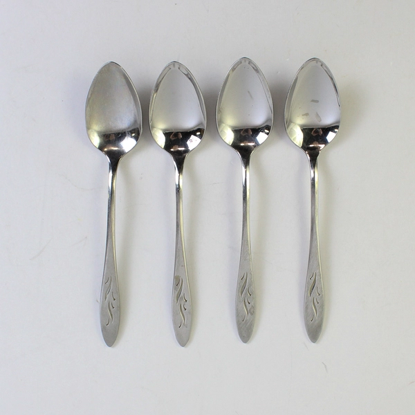 Lot of 4 Oneida Oneidacraft Deluxe Ember Glow Stainless Teaspoons 6" Good