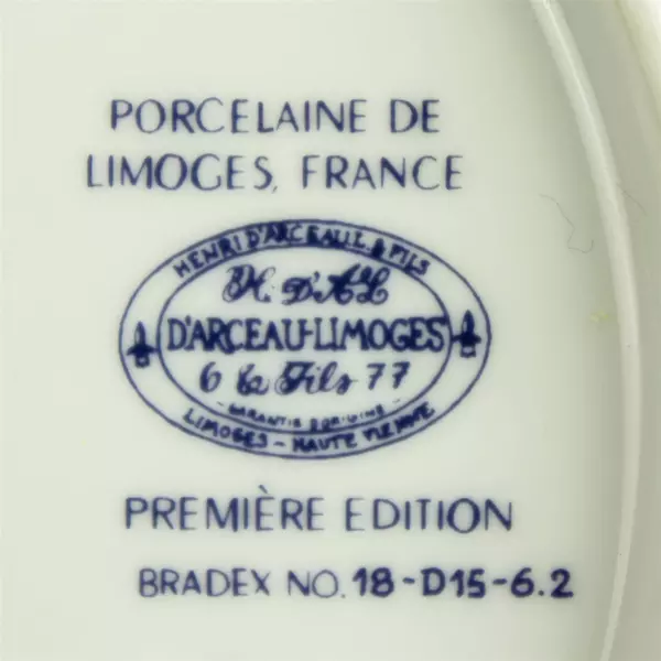 Limoges France Porcelain Decorative Plate Cathedral Notre Dame L. Dali 8.5"