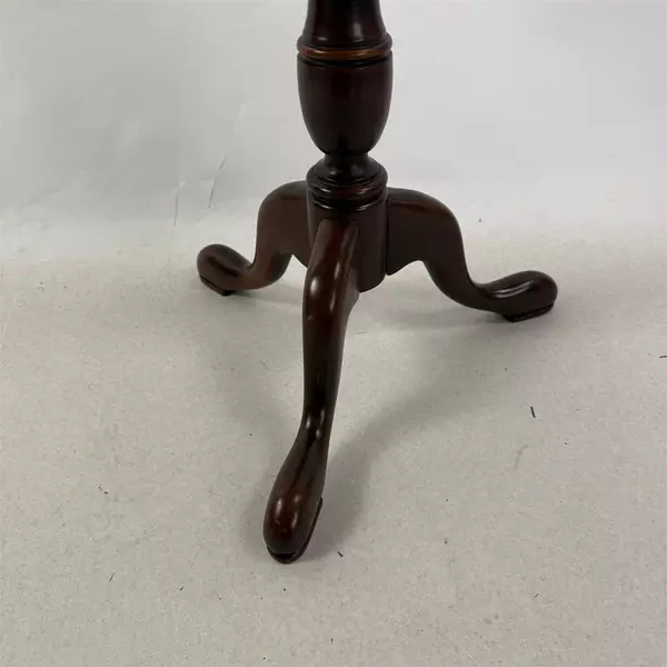 Vintage Ethan Allen Mahogany Wood Georgian Pedestal End Table 