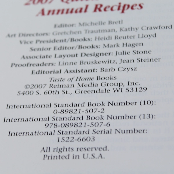 Taste of Home 2007 Quick Cooking Annual Recipes Cookbook - Good Condition