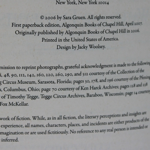 A Sara Gruen Novel Titled Water for Elephants 2006 Paperback Ex-Library Book