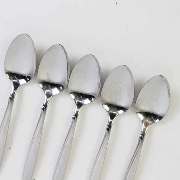 Lot of 5 Oneida Delmar-Taper Teaspoons Stainless Steel Glossy Finish