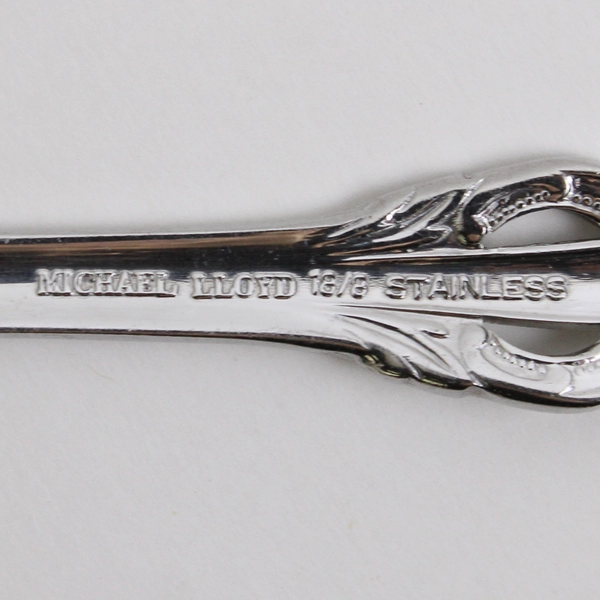 A Set of 4 Michael Lloyd 18/8 Stainless Flatware Oval Soup Spoons MLL7 Pattern 