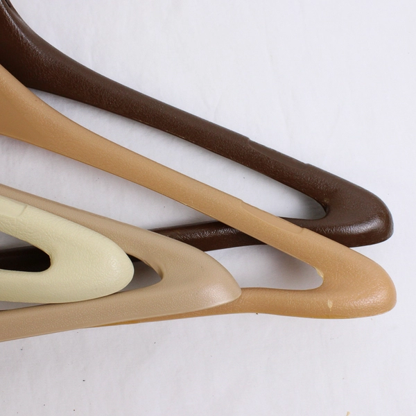 Lot of 5 Tan & Brown Plastic Suit Hangers John Thomas BATTS Closet Storage