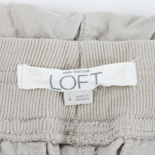 Ann Taylor LOFT Beige Flat Front Shorts 100% Cotton Casual Women's Size 4