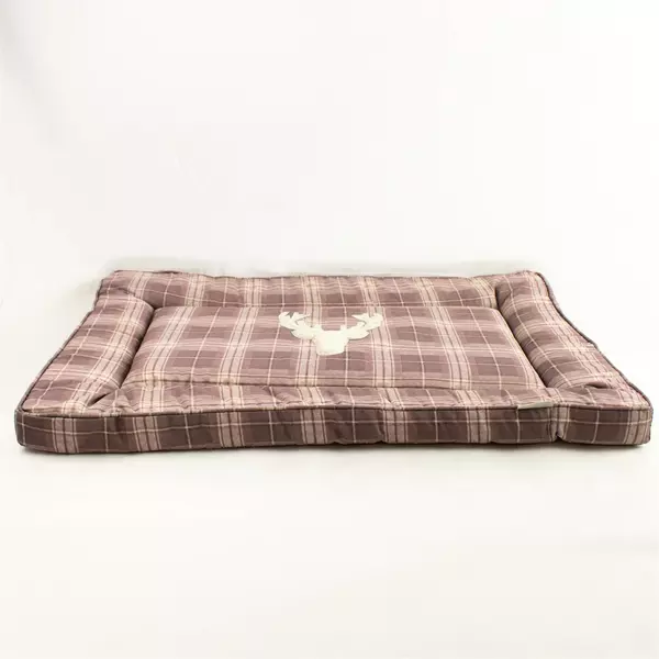 Paws Indian Red Padded Pet Bed Deer