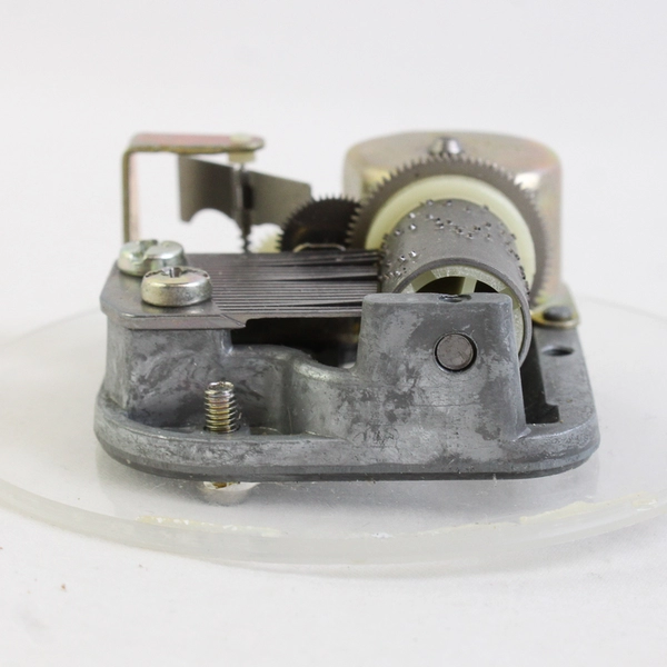 Sankyo Wind Up Music Box Movement "Silent Night" Song