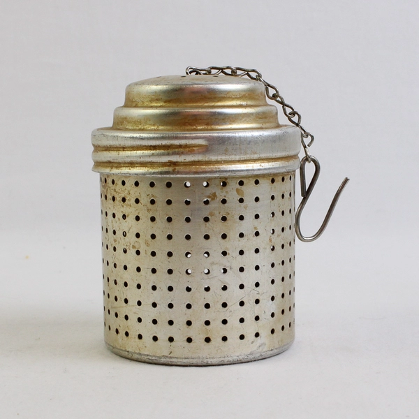 Vintage Aluminum Loose Leaf Tea Infuser With Measuring Lid 2-6 Cups