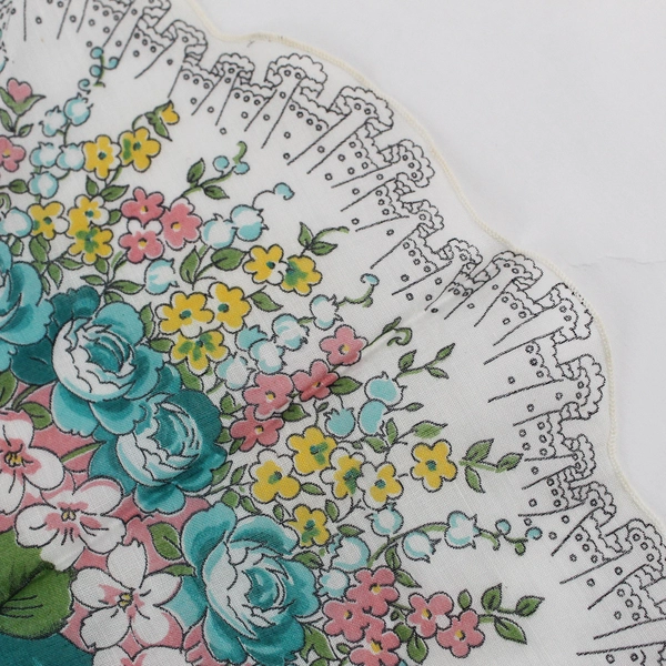 Women's Vintage Multicolor Pastel Floral Print Round Handkerchief
