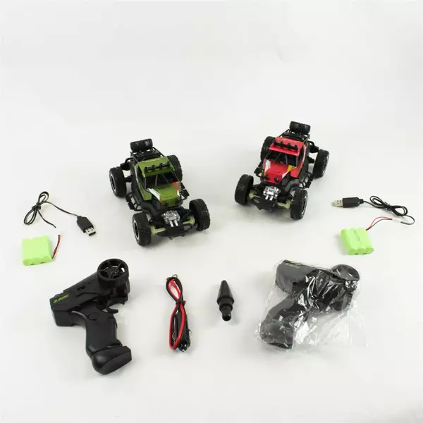 Set of 2 Mantis RC Crawler Cars Red & Green Untested w/ Remote