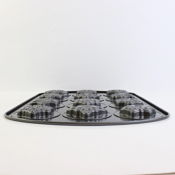 Wilton Christmas Snowflake 1 Dozen Molded Cookie Sheet Pan 11" x 16.5"