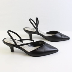 Easy Street Women's 9W Matte Black Unna Pointed Toe Kitten Heel Pumps