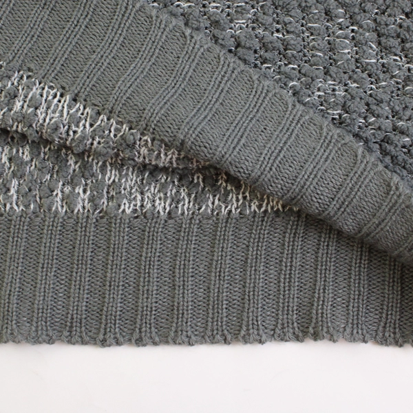 Made For Me To Look Amazing Junior's L Gray Short Sleeve Sweater Dress