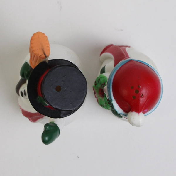 Pair of Snowmen Salt and Pepper Shakers