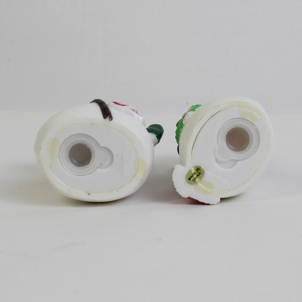 Pair of Snowmen Salt and Pepper Shakers