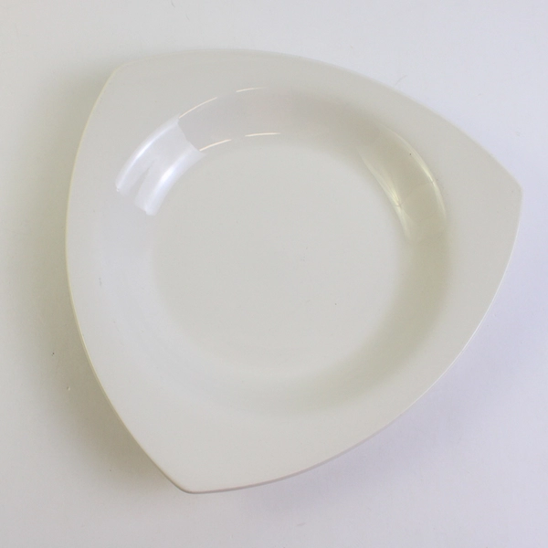 Syracuse China Quadra Solid White Color Ceramic Triangular Plate 10.75" Diameter