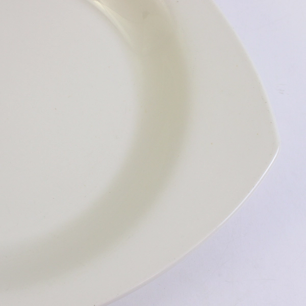 Syracuse China Quadra Solid White Color Ceramic Triangular Plate 10.75" Diameter