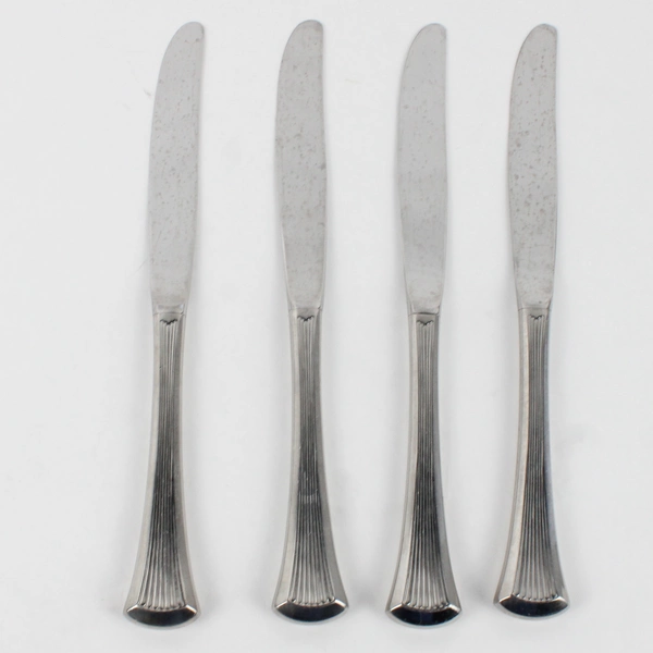 Lot of 4 International Silver Creation II 18/8 Stainless Dinner Knives 9.25"