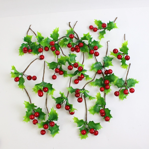 Lot of 21 Artificial Mistletoe Pieces & 6 Pinecones Hanging Decorations