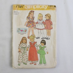Simplicity 7197 Toddlers Dress & Pinafore Patterns Girls Size 3 (1972)
