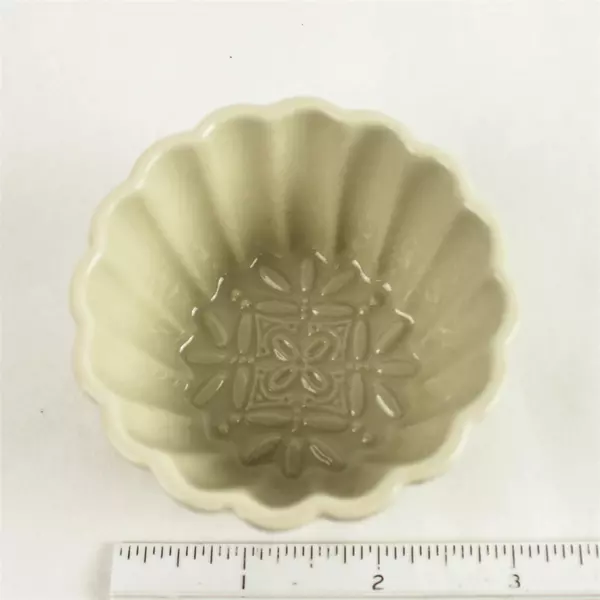 Set of 4 Beige Nesting Ramekin Bowls 4in Stackable for Baking & Prep