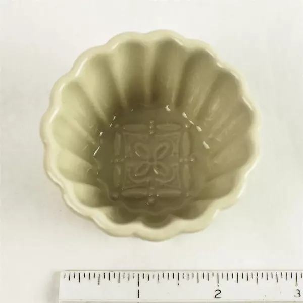 Set of 4 Beige Nesting Ramekin Bowls 4in Stackable for Baking & Prep