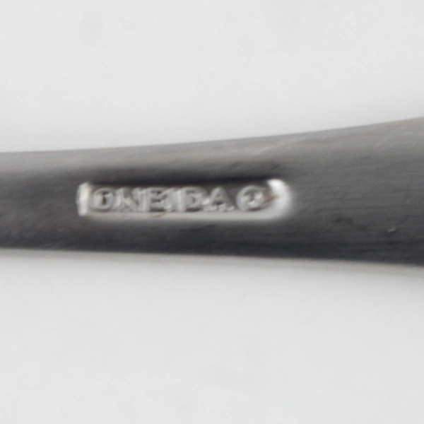 Lot Of 2 Oneida Silver Satin Voss (Stainless) Flatware Serving Set 9" Long