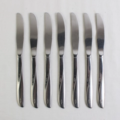 Lot of 7 Oneida Silver Twin Star Pattern Dinner Knives 8.5" Stainless Steel