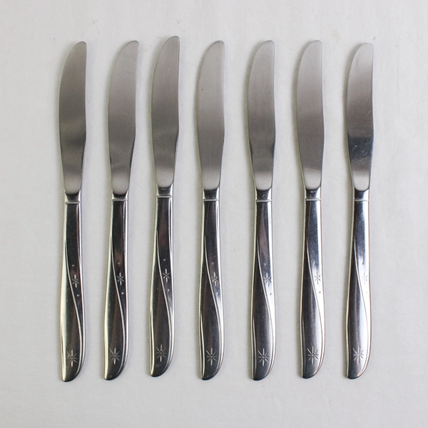 Lot of 7 Oneida Silver Twin Star Pattern Dinner Knives 8.5" Stainless Steel